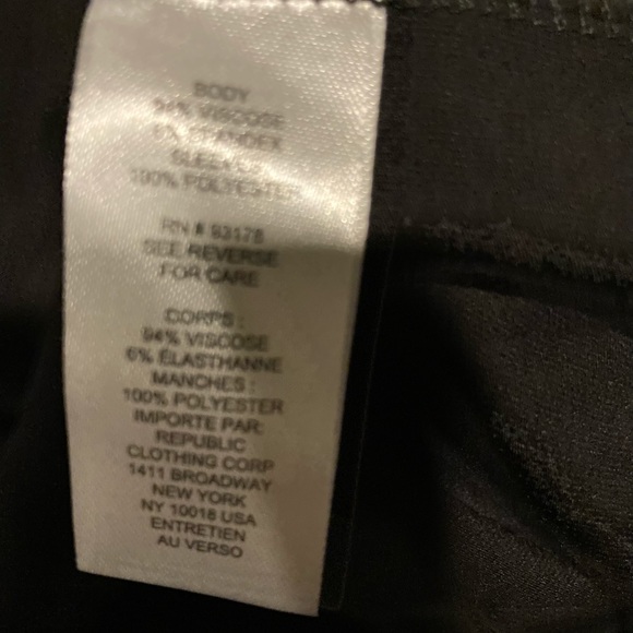 NWT Tahari Floral Sleeve Print Blouse Plus Size 3X - Picture 11 of 11